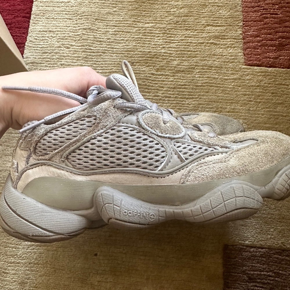 Yeezy 500 size 5 fits size 6